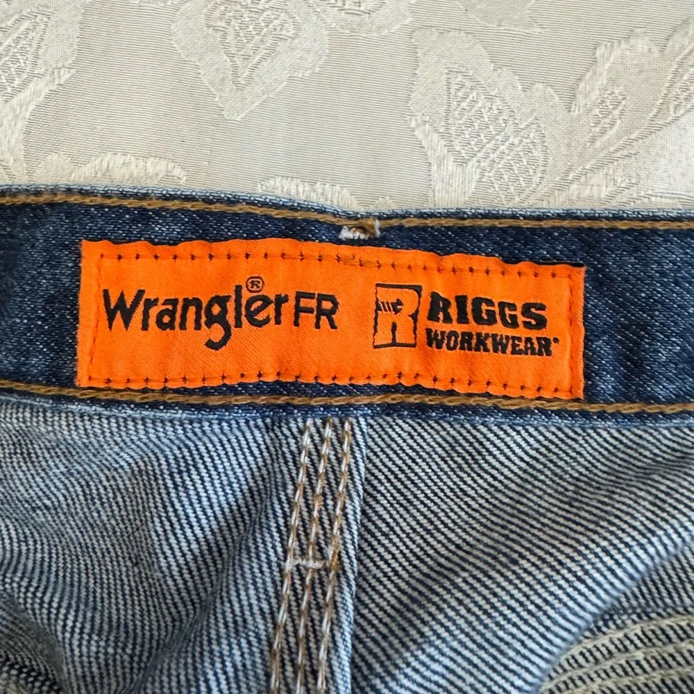Wrangler FR Flame Resistant Riggs Relaxed Fit Blue Jean Men’s Size 40x32 FR3W050